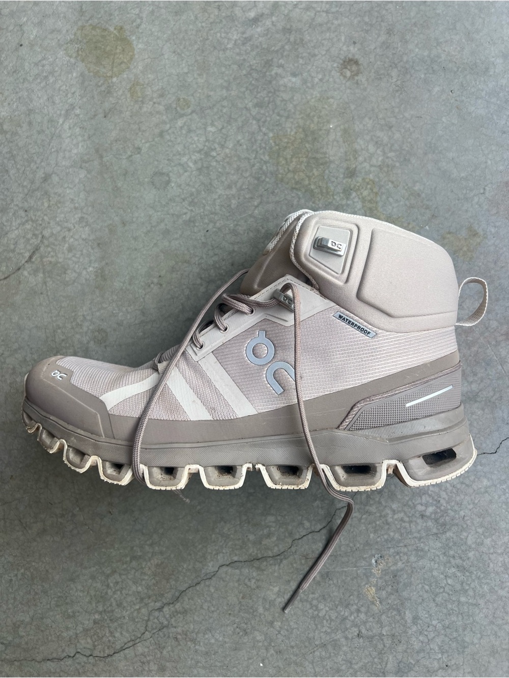 Women’s On Running Cloud Hi Waterproof Hiking Shoe